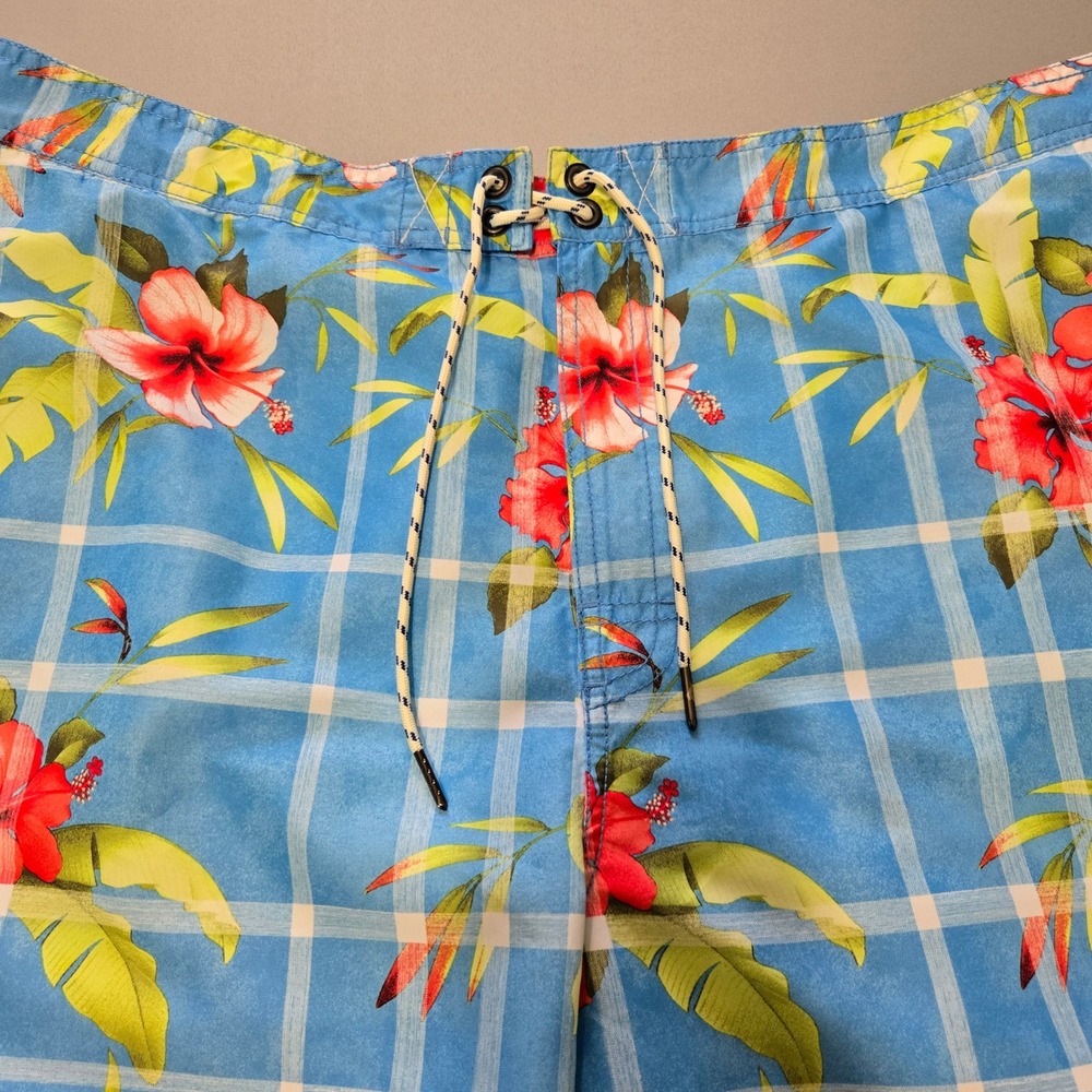 Tommy Bahama Relax‎ Swim Trunks Mens XXL Blue Floral Plaid Cargo Pocket Hibiscus - Picture 2 of 6